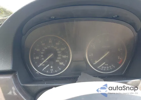 2011 BMW 328 xDrive z USA, uszkodzony, nr VIN WBAPK5C56BA656503